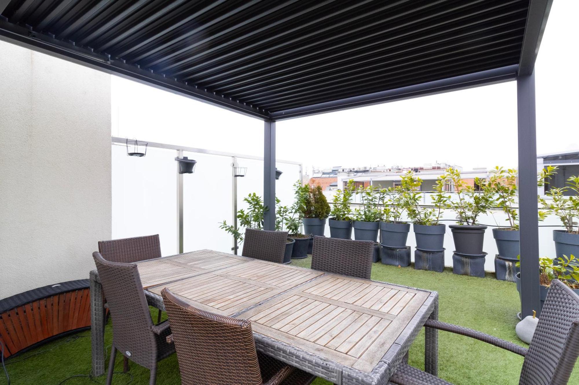 Jacuzzi Roofterrace Luxury Over The Opera Budapeşte Dış mekan fotoğraf